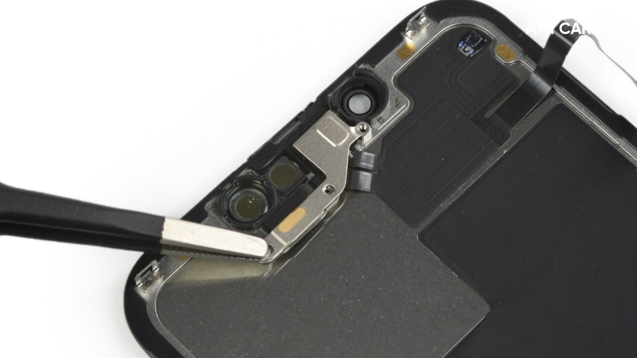 thay-man-hinh-iphone-13-mini (1)