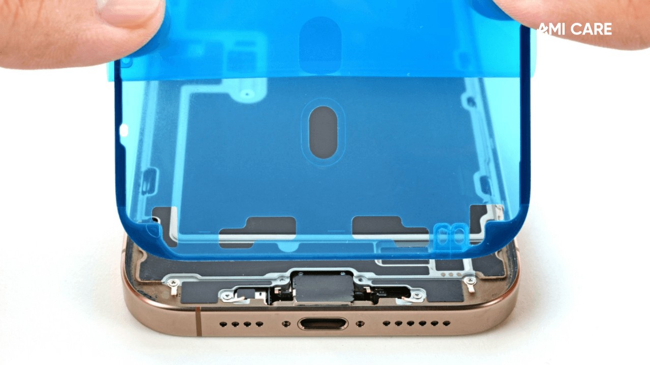 thay-man-hinh-iphone-16-Plus-Pro-Pro-Max (3)