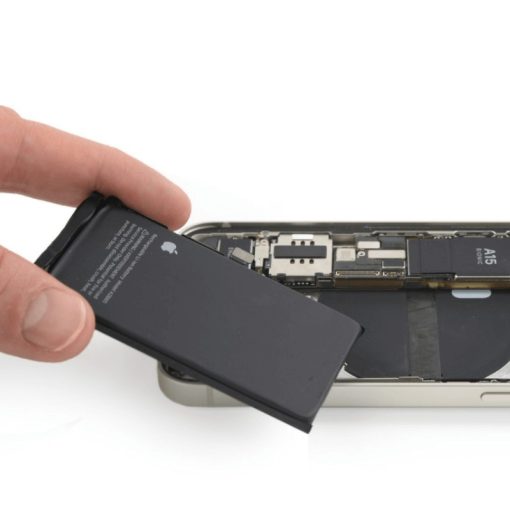 thay-pin-iphone-13-mini-01 (1)
