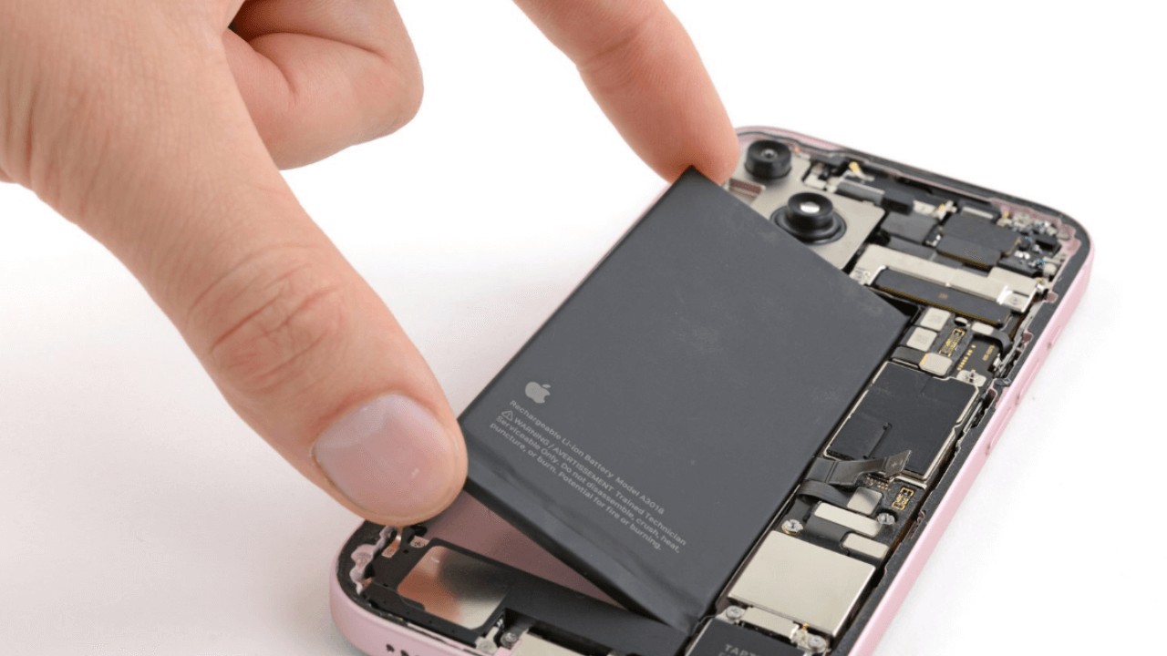 thay-pin-iphone-15